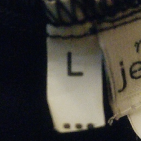 COPY - Jeanology Off shoulder soft gathered shirt. - Picture 6 of 8